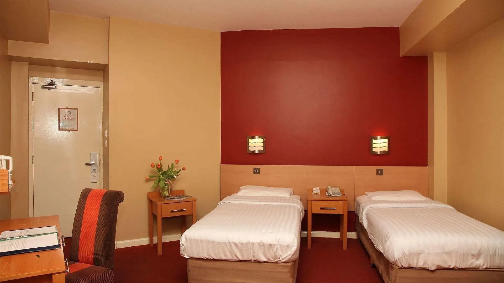 Harding Hotel Dublin 3*,